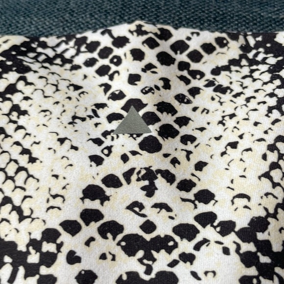 Ethos Snakeskin Compression Shorts - Picture 3 of 3